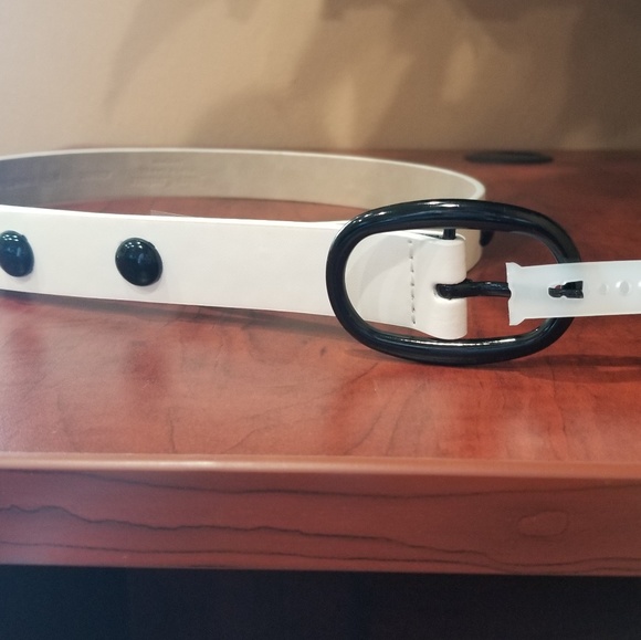 Juicy Couture White Belt w/ Black Enamel Rivets S - Picture 5 of 8